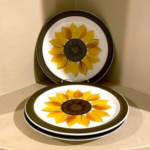 VTG- Electra Mexacali Sunflower Dinner 10.5” Plate Bundle-3 plates